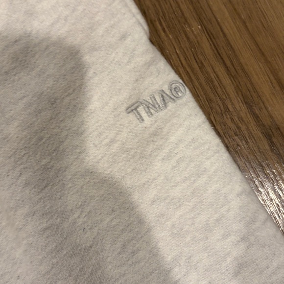 Aritzia TNA Sweatfleece Mega Fit Light Gray Sweatpants - Picture 4 of 5